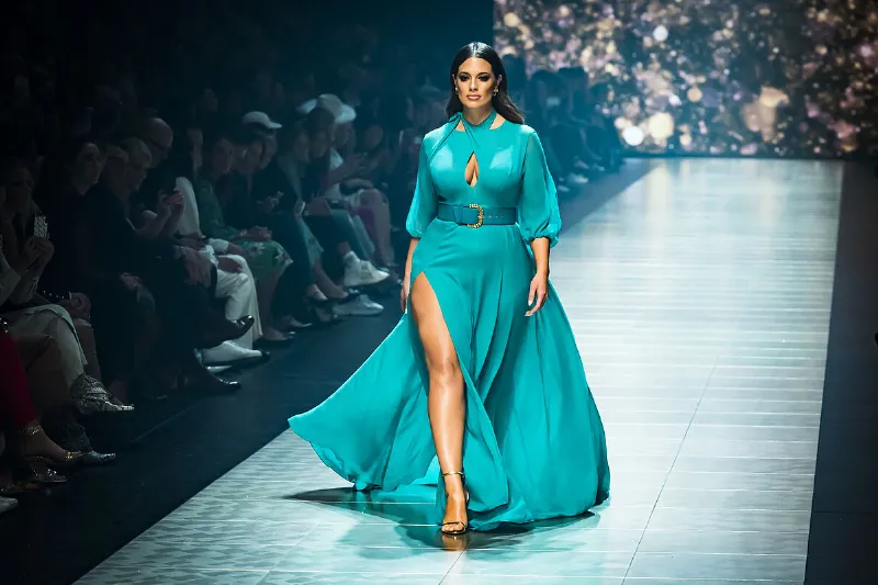 Azul teal: Una apuesta segura en la moda actual